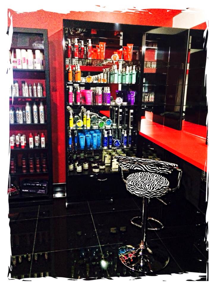 Salon Di Bianca | 369 W Jericho Turnpike, Huntington, NY 11743 | Phone: (631) 498-6005