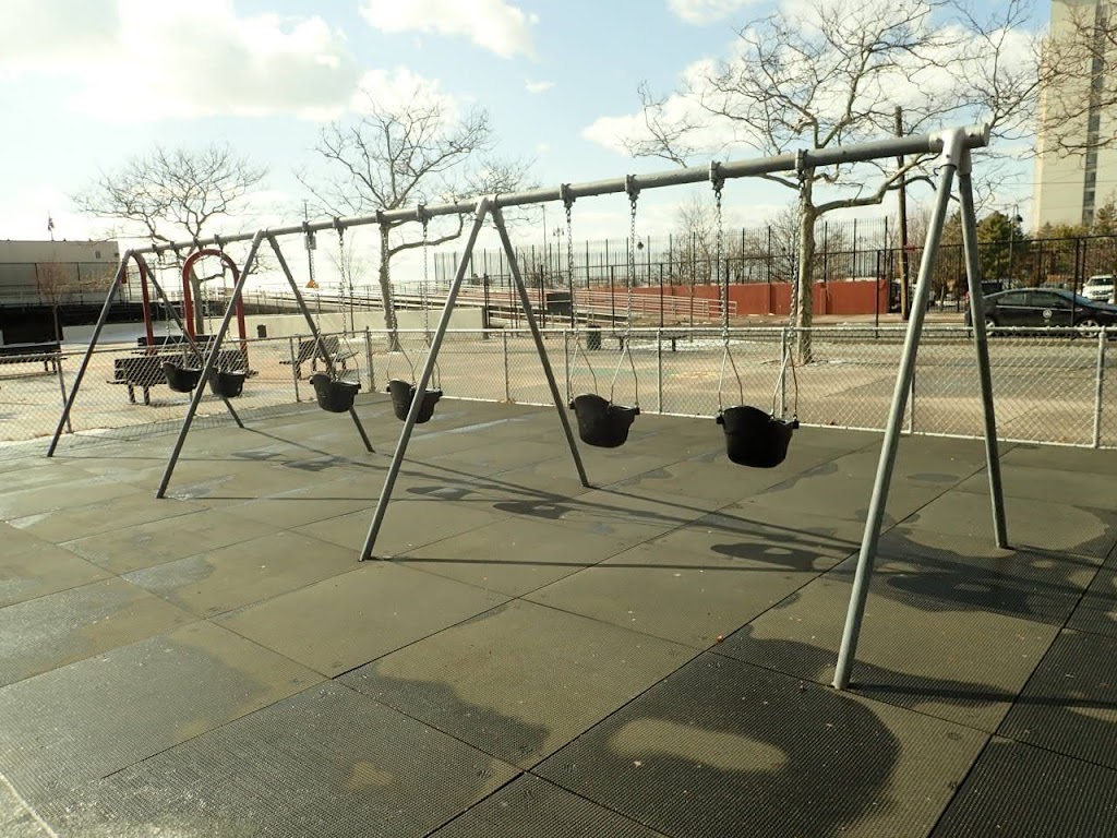 Poseidon Playground | 3081-3099 W 27th St, Brooklyn, NY 11224 | Phone: (212) 639-9675