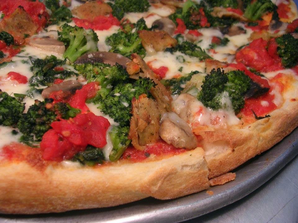 Fresh Meadows Pizzeria & Restaurant | 195-09 69th Ave, Queens, NY 11365 | Phone: (718) 217-2700