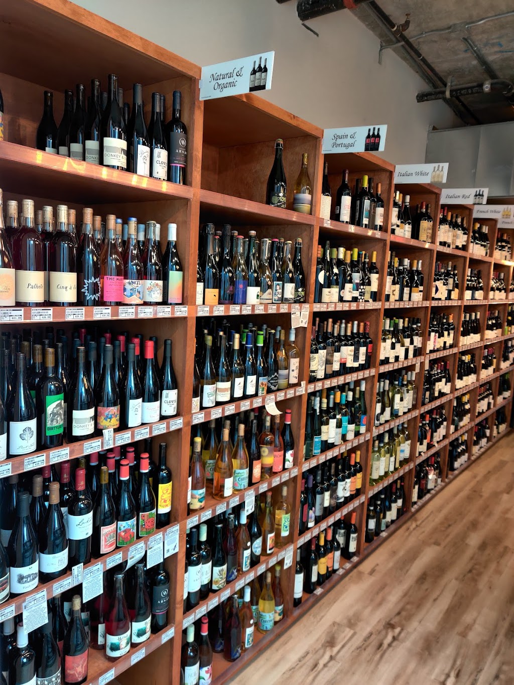 Kent Wines & Liquors | 420 Kent Ave, Brooklyn, NY 11249 | Phone: (929) 337-6363