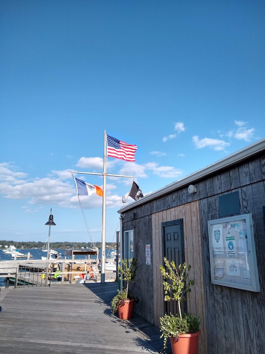 Bayside Marina | 28-05 Cross Island Pkwy, Queens, NY 11360 | Phone: (718) 229-0097