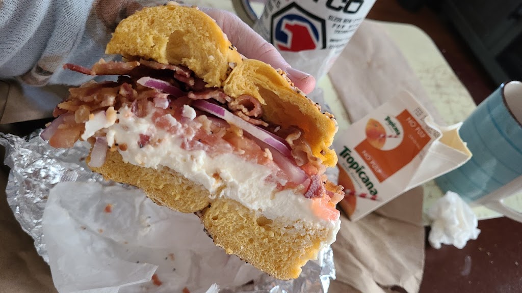 The Bagel Hut | 525 Fulton St, Farmingdale, NY 11735 | Phone: (516) 249-3300