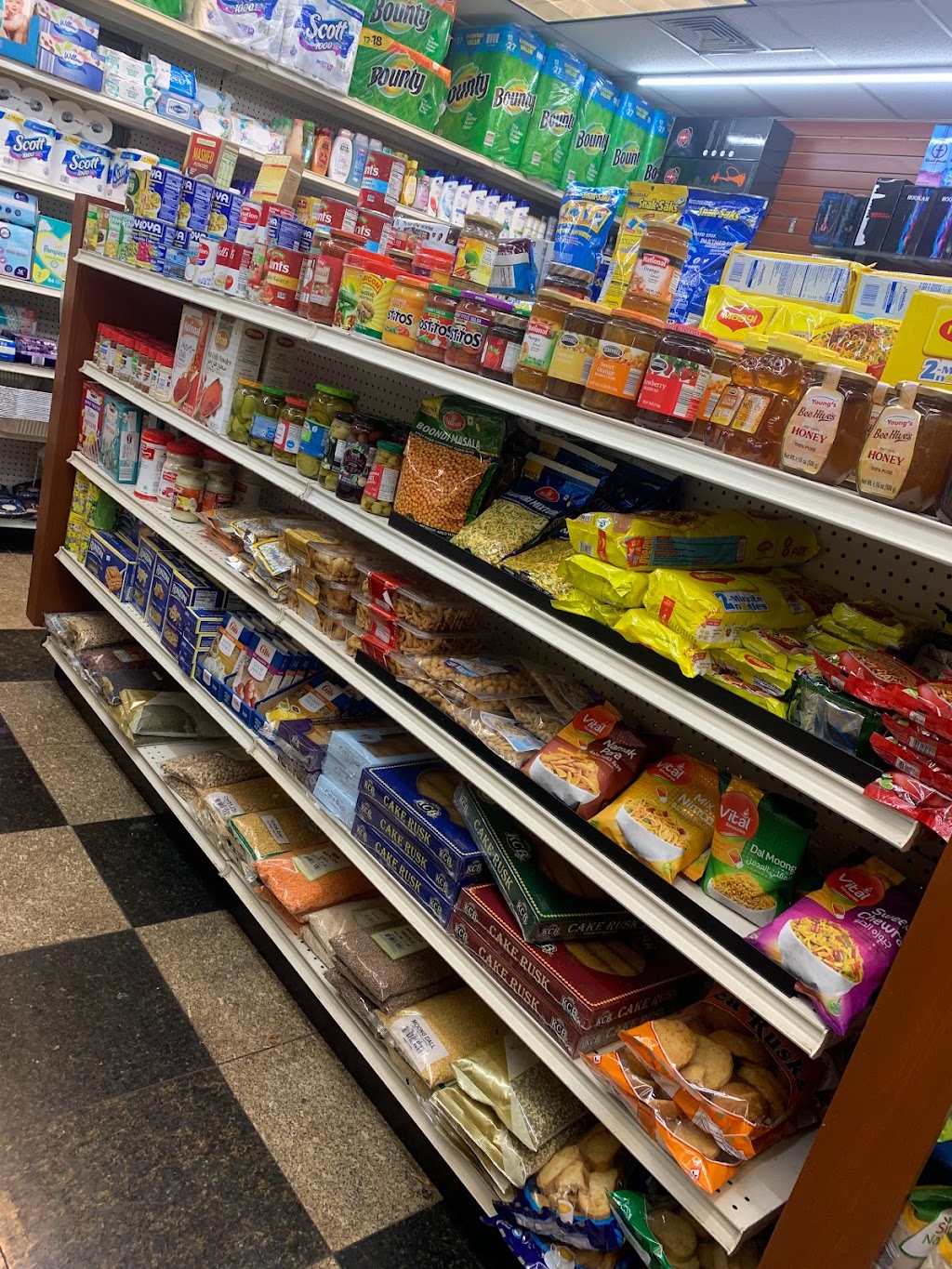 Metro Convenience | 280 Marin Blvd, Jersey City, NJ 07302 | Phone: (908) 854-3330