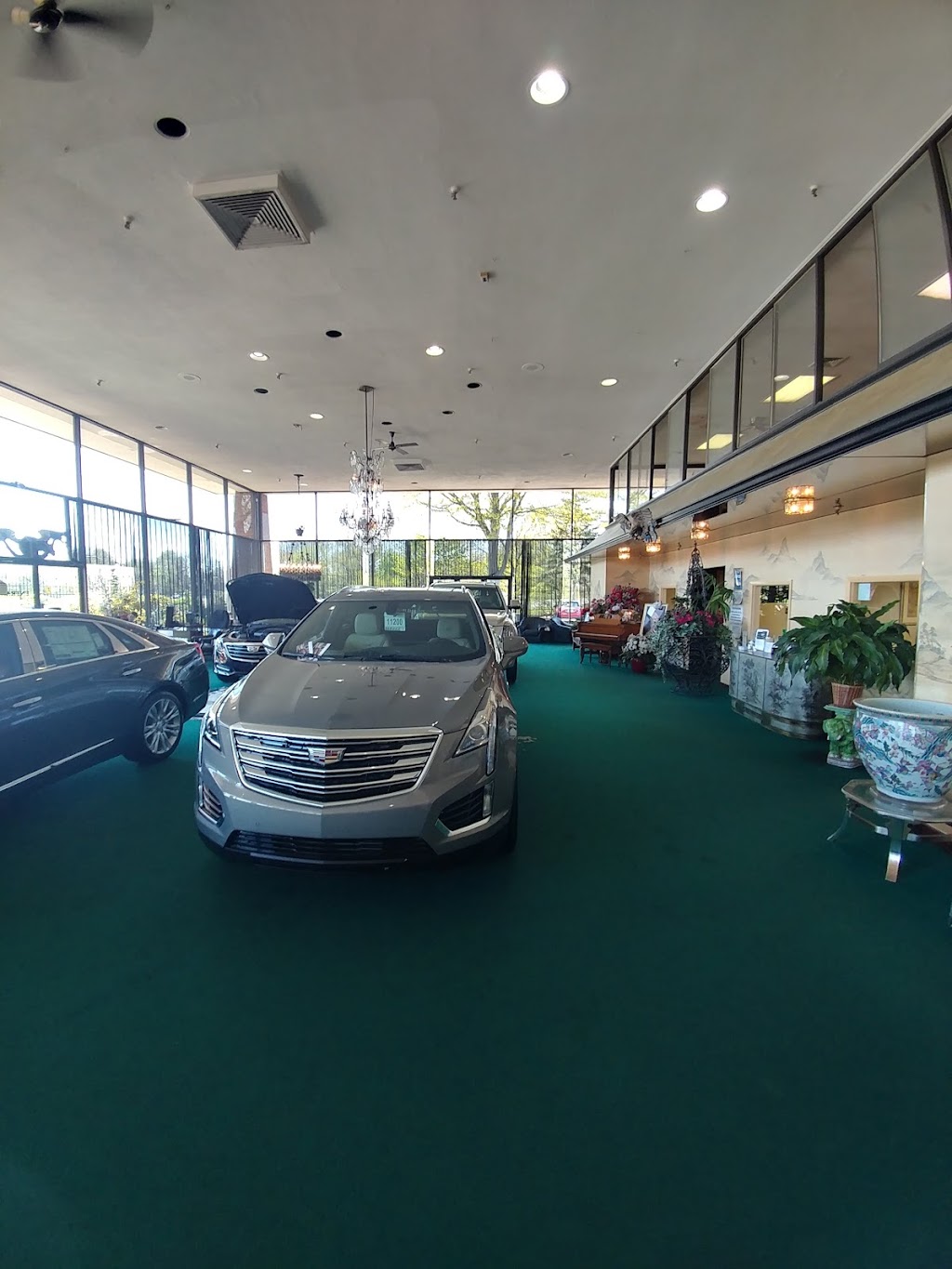 Sarant Cadillac | 4339 Hempstead Tpke, Farmingdale, NY 11735 | Phone: (516) 986-5765