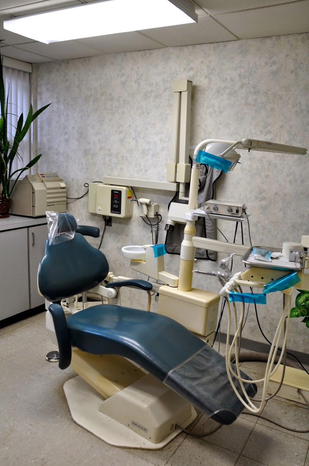 Lynbrook Family Dental: Jeffrey W. Fox, D.D.S. | 200 Atlantic Ave, Lynbrook, NY 11563 | Phone: (516) 599-3120