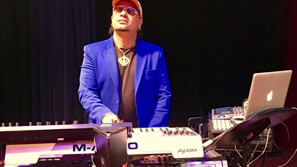 KEYBOARD PLAYER | 3486 Howard Blvd, Baldwin, NY 11510 | Phone: (646) 321-5983