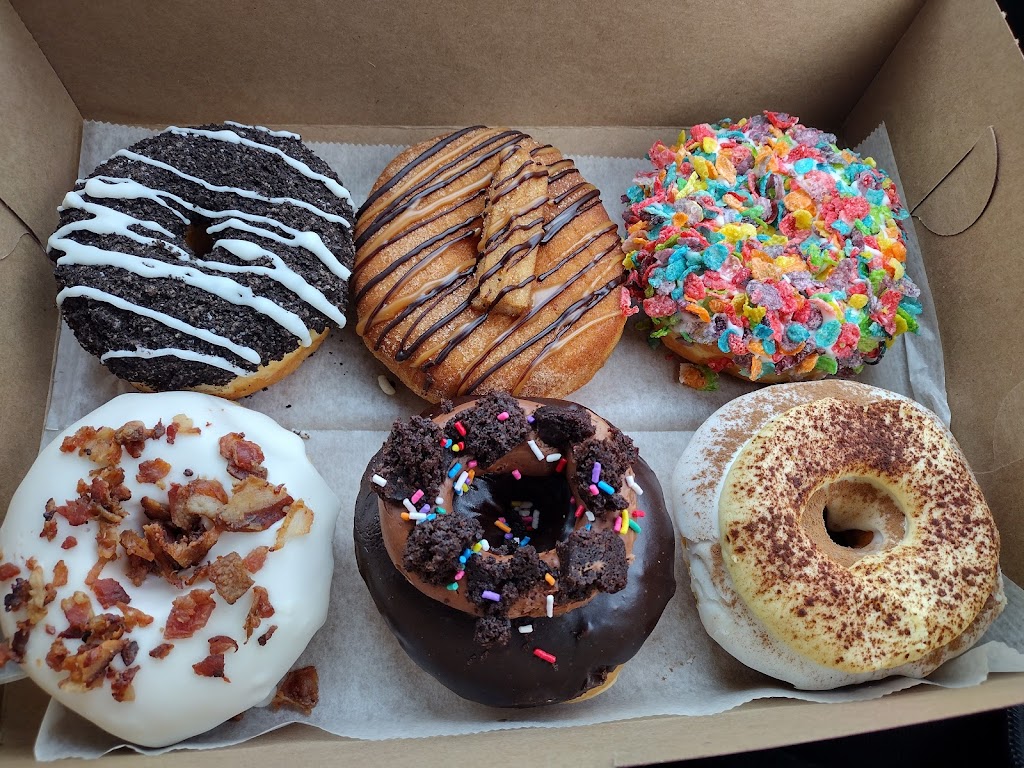 Grounds Donut House | 4039 E Tremont Ave, Bronx, NY 10465 | Phone: (718) 885-4335