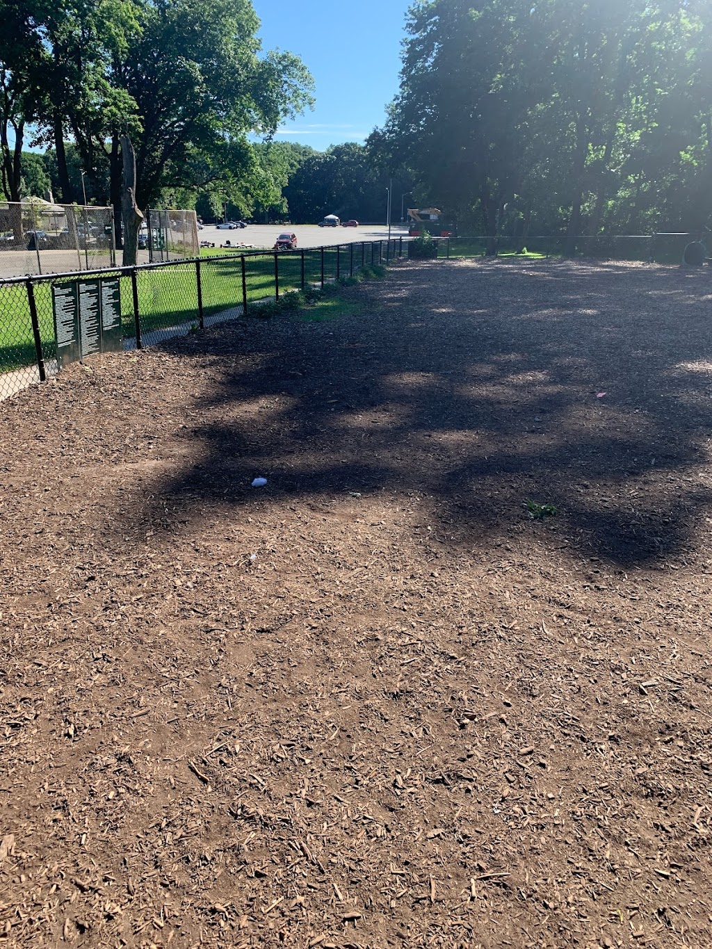 Cunningham Park Dog Run | 193rd St &, Radnor Rd, Fresh Meadows, NY 11366 | Phone: (212) 639-9675