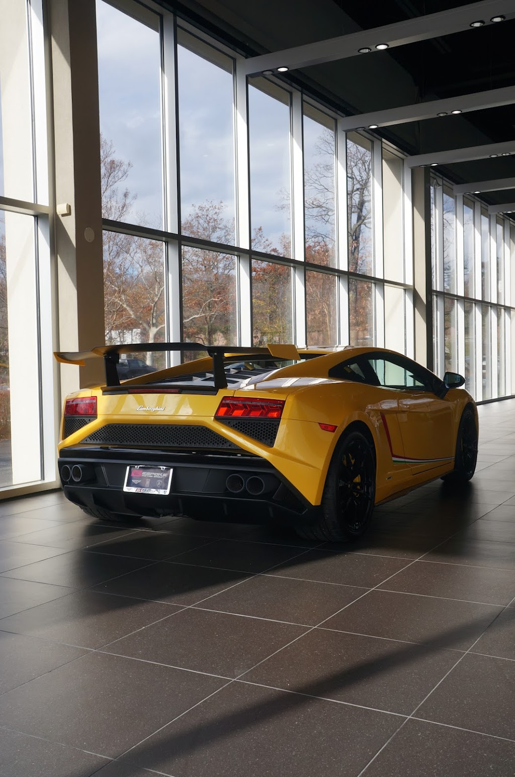 Lamborghini Long Island | 115 S Service Rd, Jericho, NY 11753 | Phone: (516) 203-3000