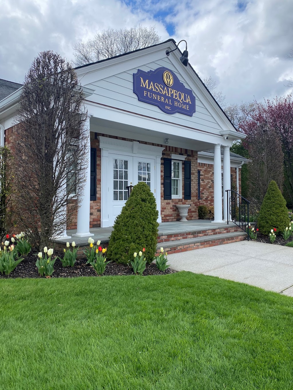 Massapequa Funeral Home | 1050 Park Blvd, Massapequa Park, NY 11762 | Phone: (516) 798-2500