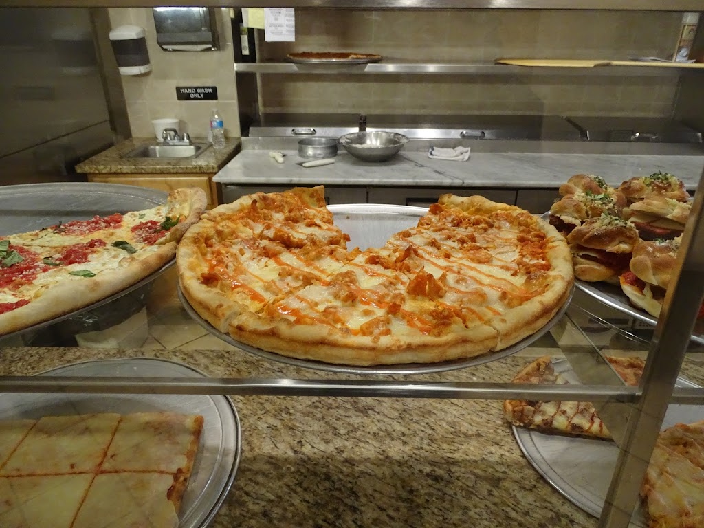 Calabria Pizza | 239 Kinderkamack Rd, Oradell, NJ 07649 | Phone: (201) 523-9228