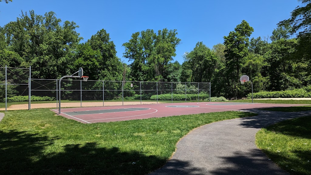 Ridge Road Park | 287 Ridge Rd, Hartsdale, NY 10530 | Phone: (914) 946-8133