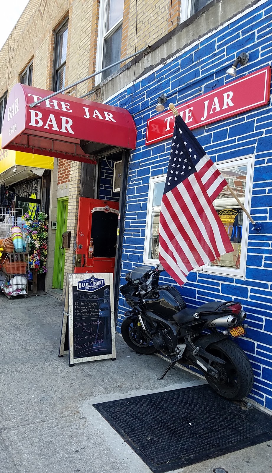 The Jar Bar | 45-06 48th Ave, Queens, NY 11377 | Phone: (718) 784-9616