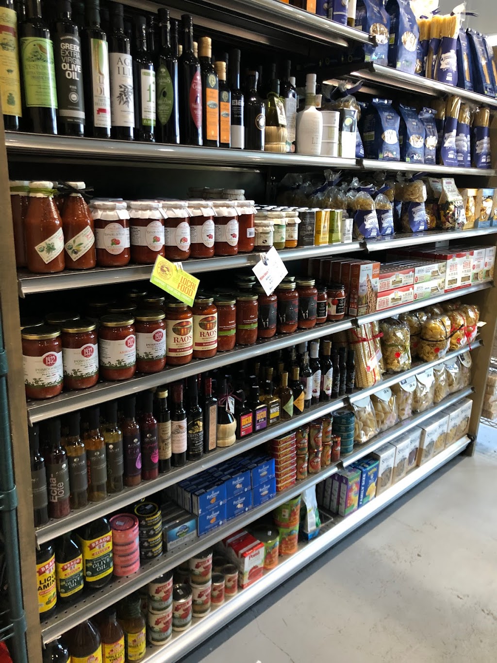 Harbor Point Organic Market | 14 Hbr Pt Rd, Stamford, CT 06902 | Phone: (203) 967-6200