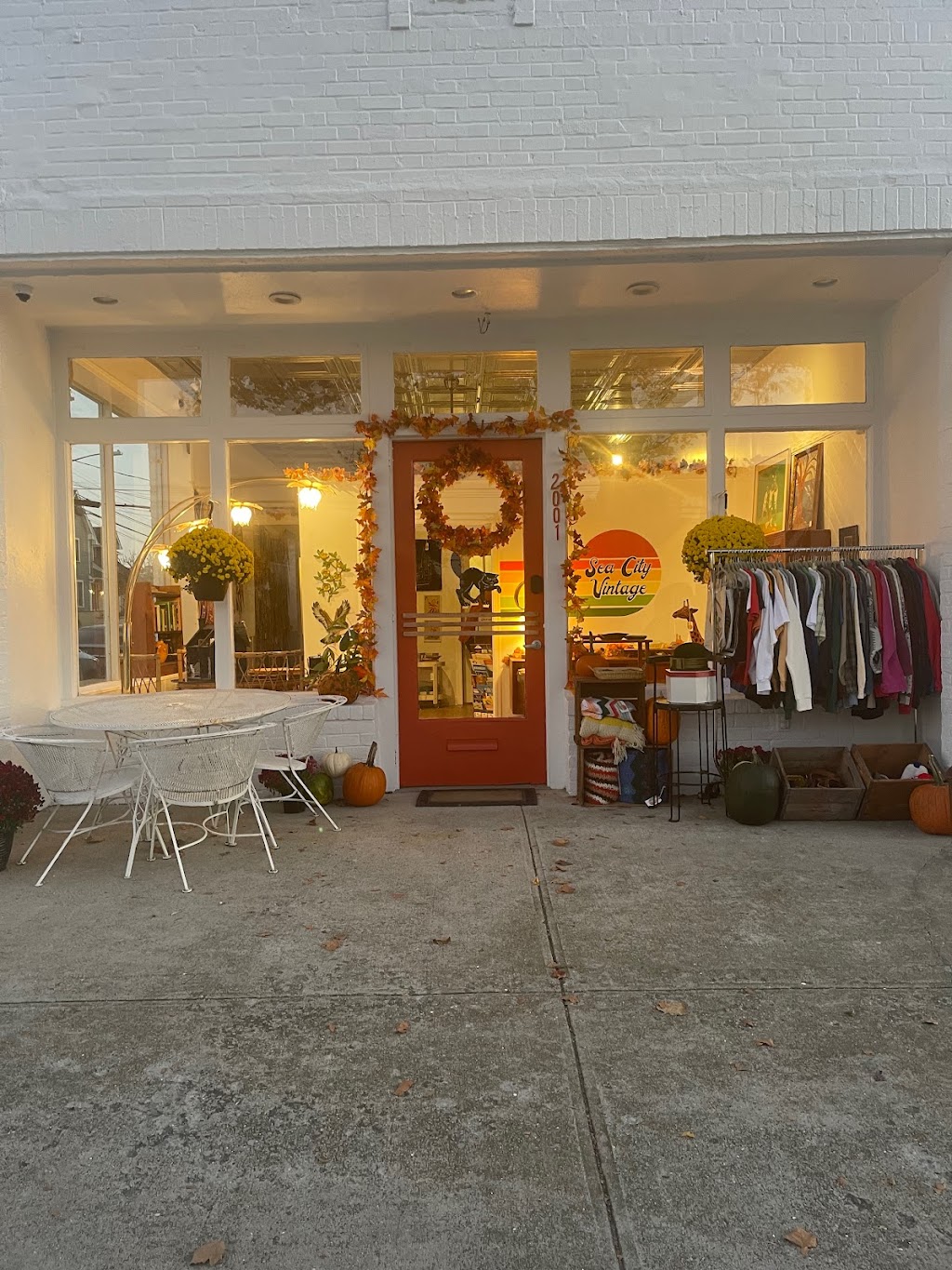 Sea City Vintage | 2001 Park St, Atlantic Beach, NY 11509 | Phone: (516) 243-5147