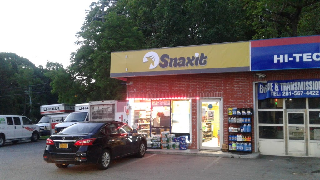 Snaxit | 475 Rte 4 west, Englewood, NJ 07631 | Phone: (201) 731-3049