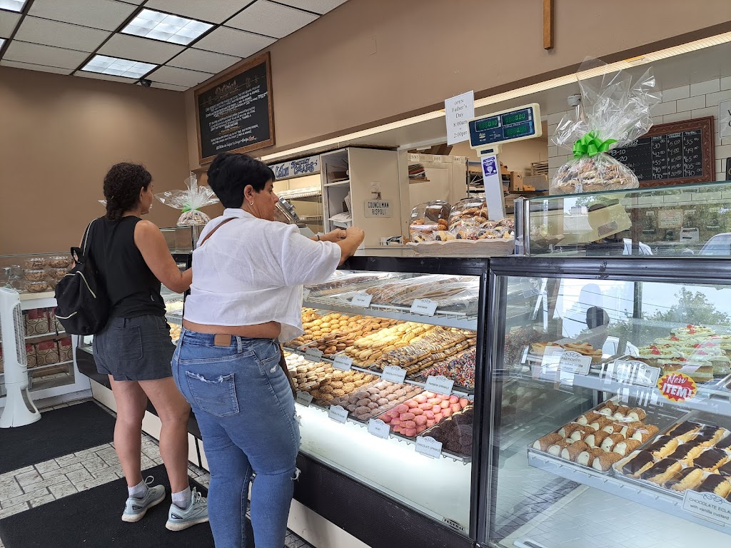 Rispoli Pastry Shop & Cafe | 824 Broad Ave, Ridgefield, NJ 07657 | Phone: (201) 943-6002