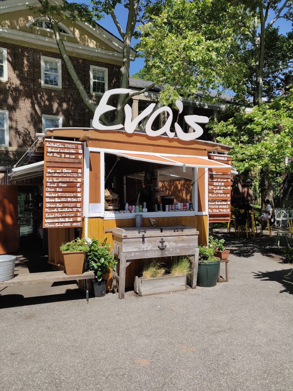 Little Evas Beer Garden and Grill | Governors Island, Manhattan, NY 10004 | Phone: (917) 327-9816