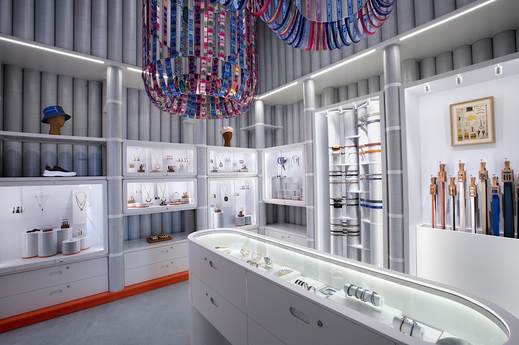 Hermès | 91 N 6th St, Brooklyn, NY 11249 | Phone: (718) 750-0510