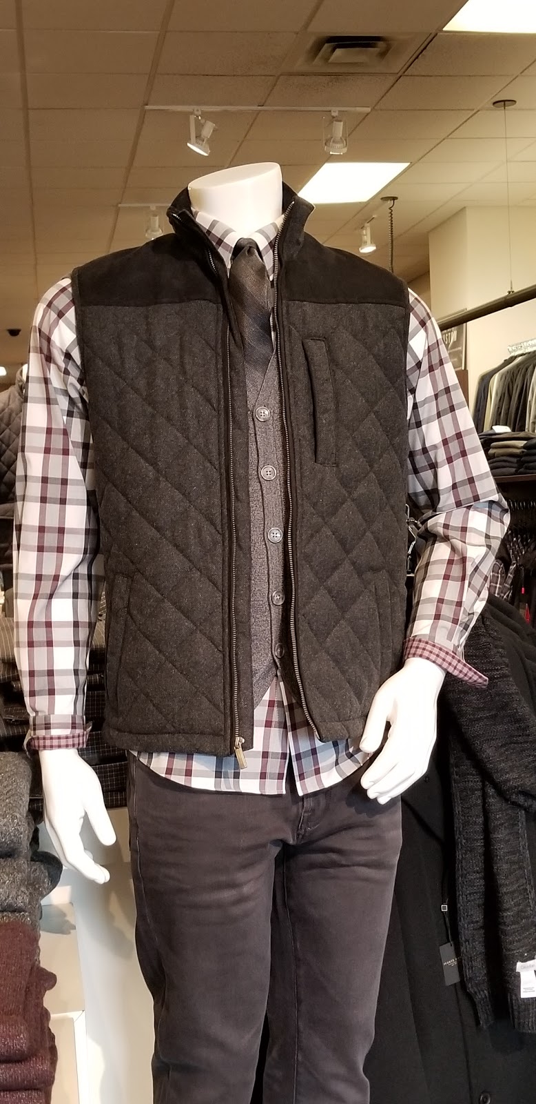 Mens Wearhouse | 2021 Bartow Ave, Bronx, NY 10475 | Phone: (718) 320-8347