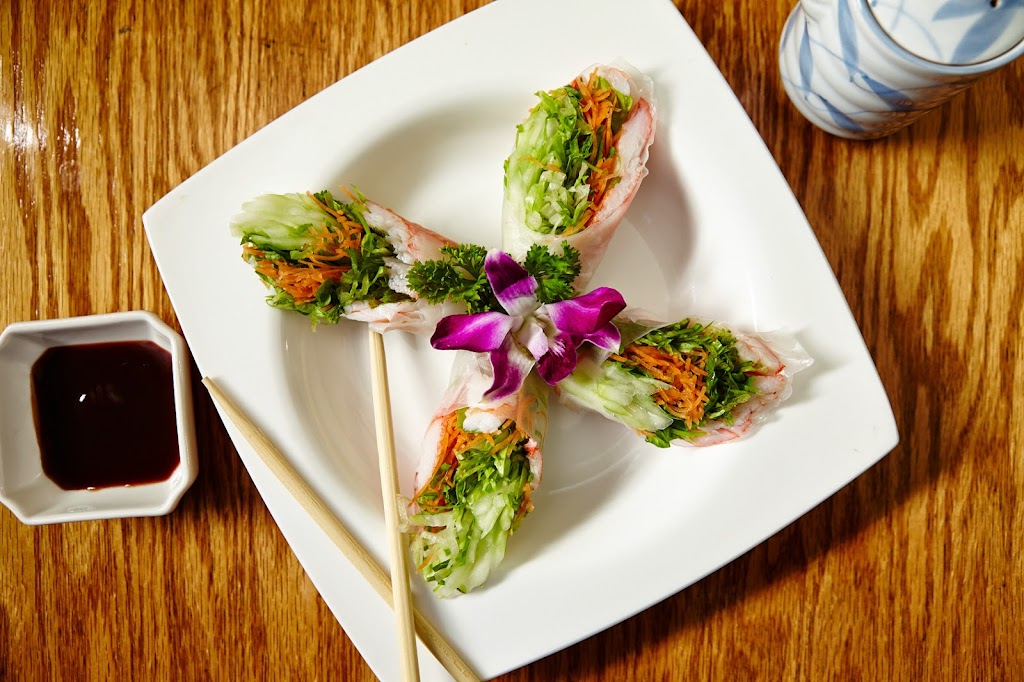 Akebono Fusion Sushi | 252 Broadway, Huntington, NY 11743 | Phone: (631) 262-8800