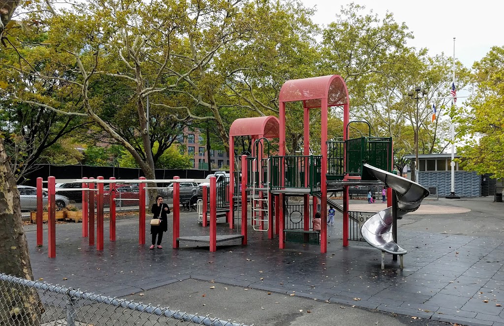 Greenpoint Playground | 243 Franklin St, Brooklyn, NY 11222 | Phone: (212) 639-9675