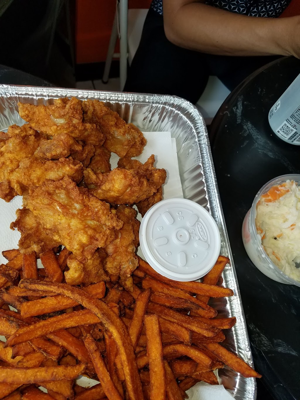 Chicken Delight | 404 Madison Ave, Dumont, NJ 07628 | Phone: (201) 385-2400