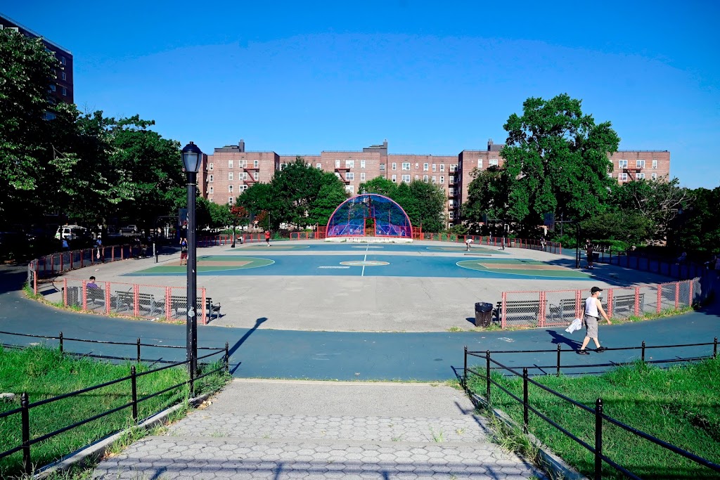 Lawrence Virgilio Playground | 39th Rd, Queens, NY 11377 | Phone: (212) 639-9675