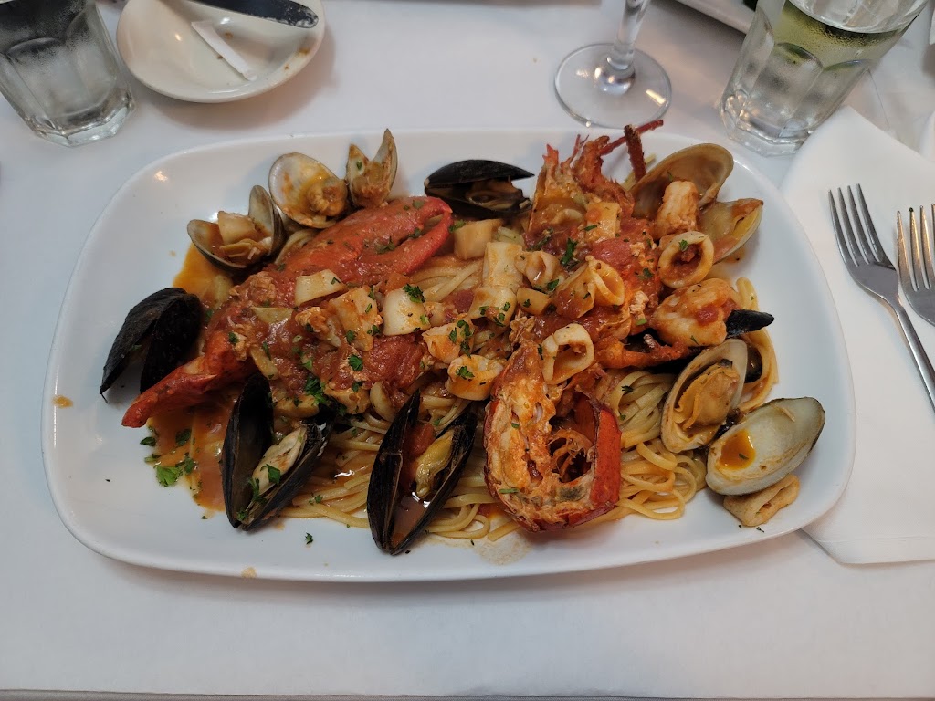 Seafood Grill On The Bay | 507 Guy Lombardo Ave, Freeport, NY 11520 | Phone: (516) 517-2405