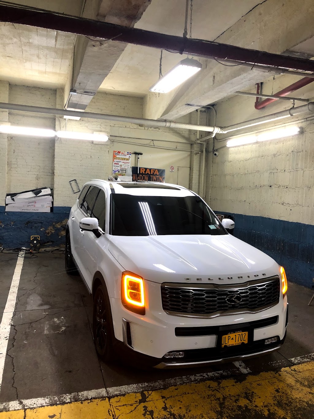 Rafa Professional Window Tint | 284 Dyckman St, New York, NY 10034 | Phone: (646) 316-5464