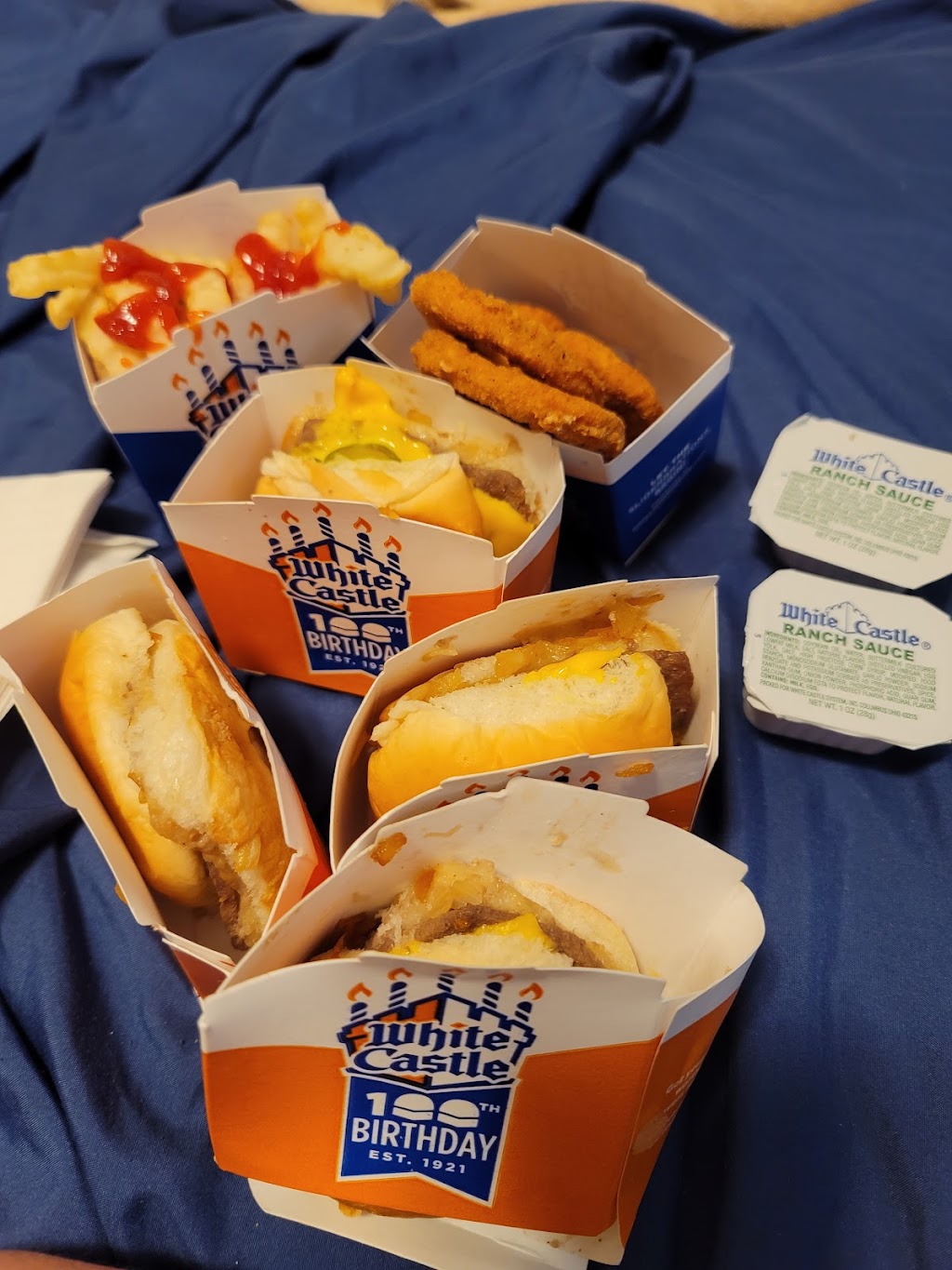 White Castle | 2900 E Tremont Ave, Bronx, NY 10461 | Phone: (718) 792-7659