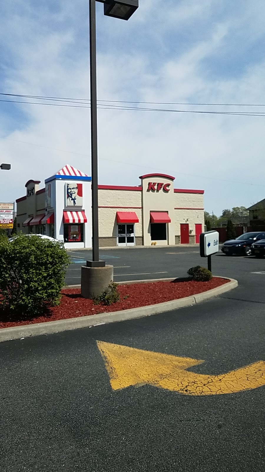 KFC | 3880 Hempstead Tpke, Levittown, NY 11756 | Phone: (631) 259-4272