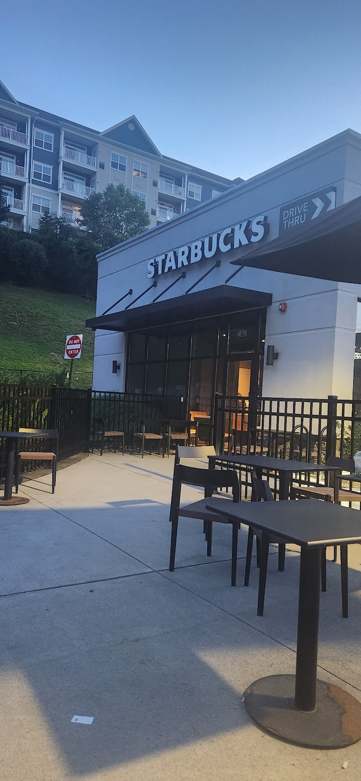 Starbucks | 290 E Main St, Elmsford, NY 10523 | Phone: (914) 606-1674