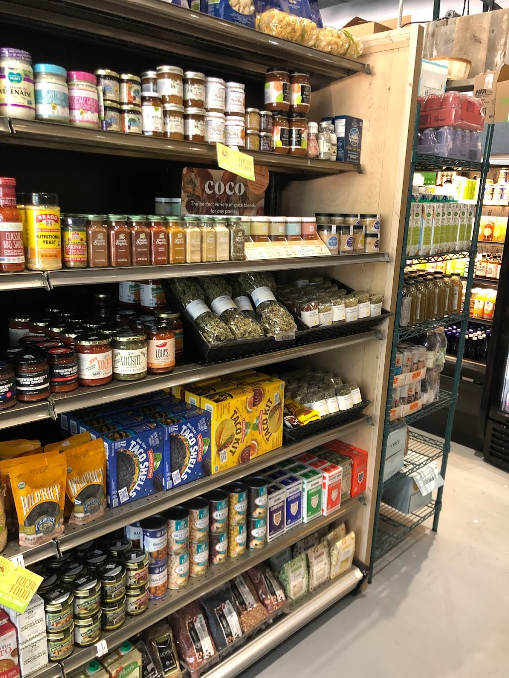 Harbor Point Organic Market | 14 Hbr Pt Rd, Stamford, CT 06902 | Phone: (203) 967-6200