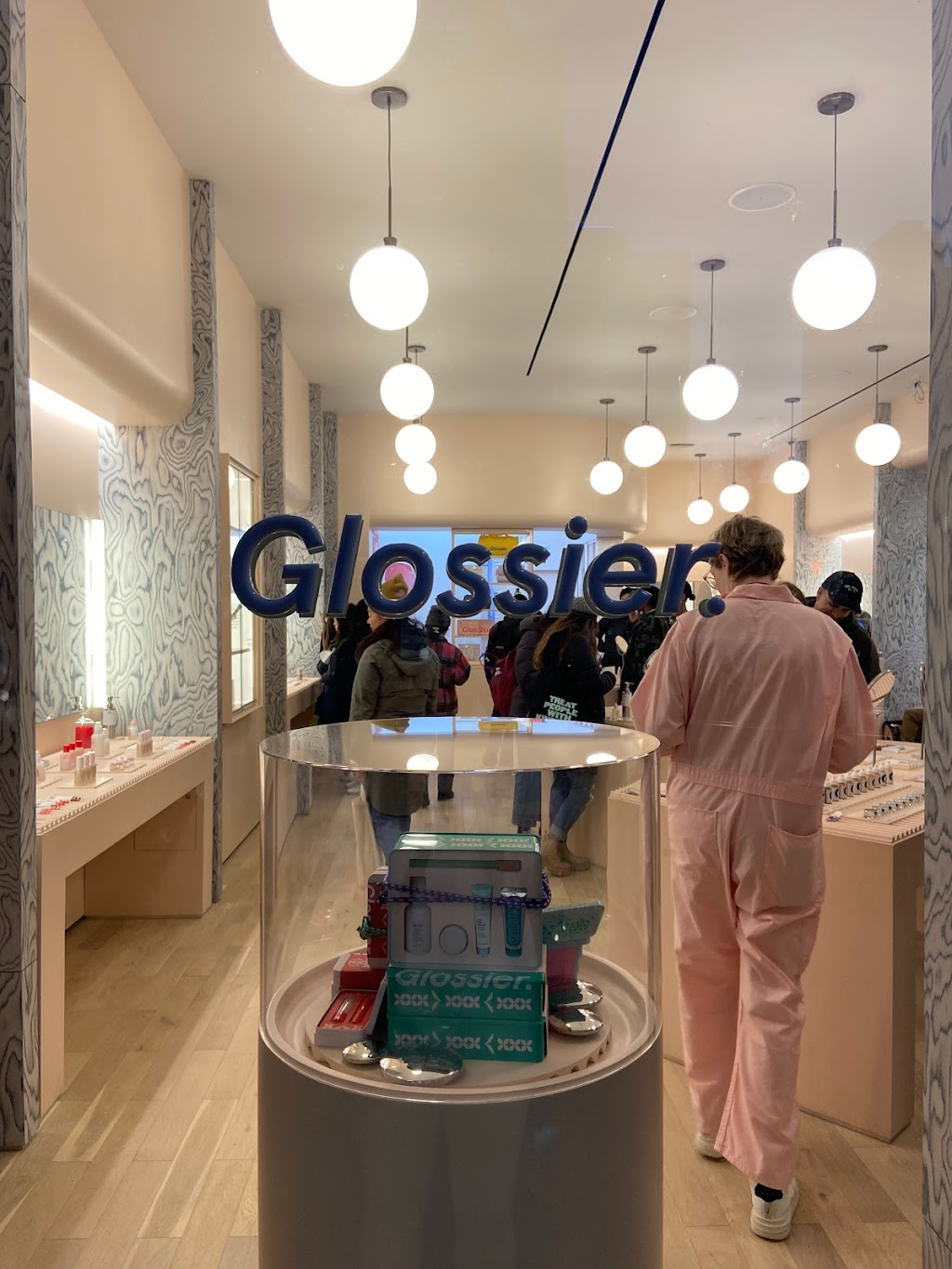 Glossier Brooklyn | 77 N 6th St, Brooklyn, NY 11249 | Phone: (646) 780-5032