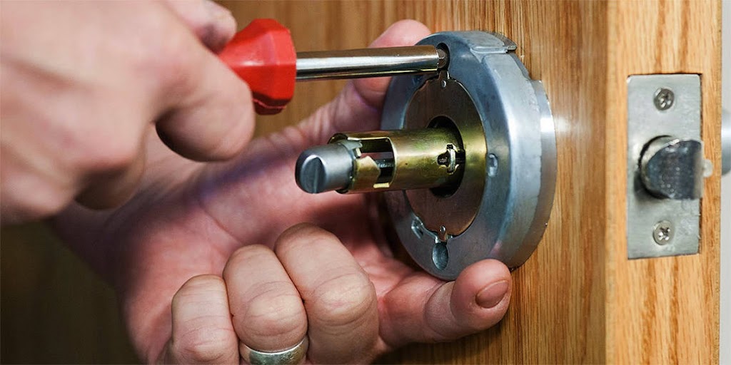 Omega Lock & Security Professionals | 461 Central Park West, New York, NY 10025 | Phone: (212) 348-3333