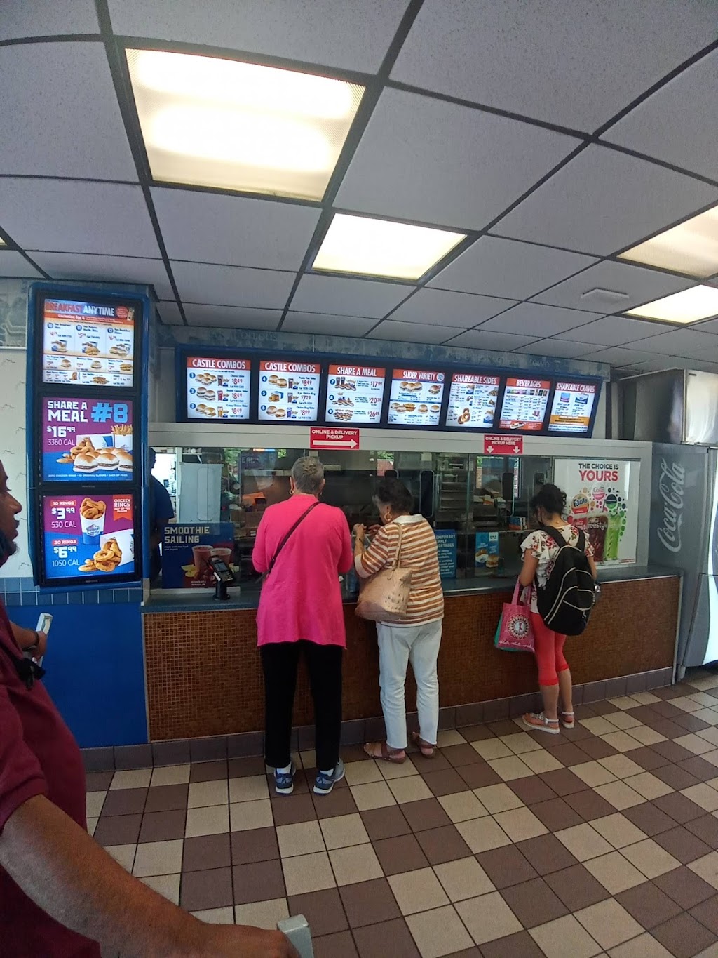 White Castle | 2900 E Tremont Ave, Bronx, NY 10461 | Phone: (718) 792-7659