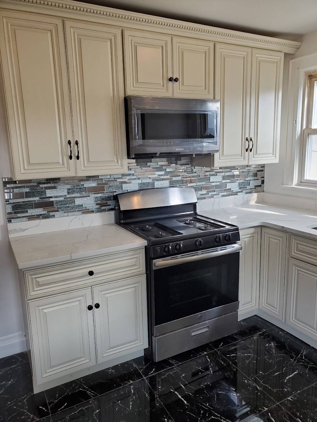 Blue Shirt Home Remodeling Services | 5321 206th St, Bayside, NY 11364 | Phone: (917) 435-8084