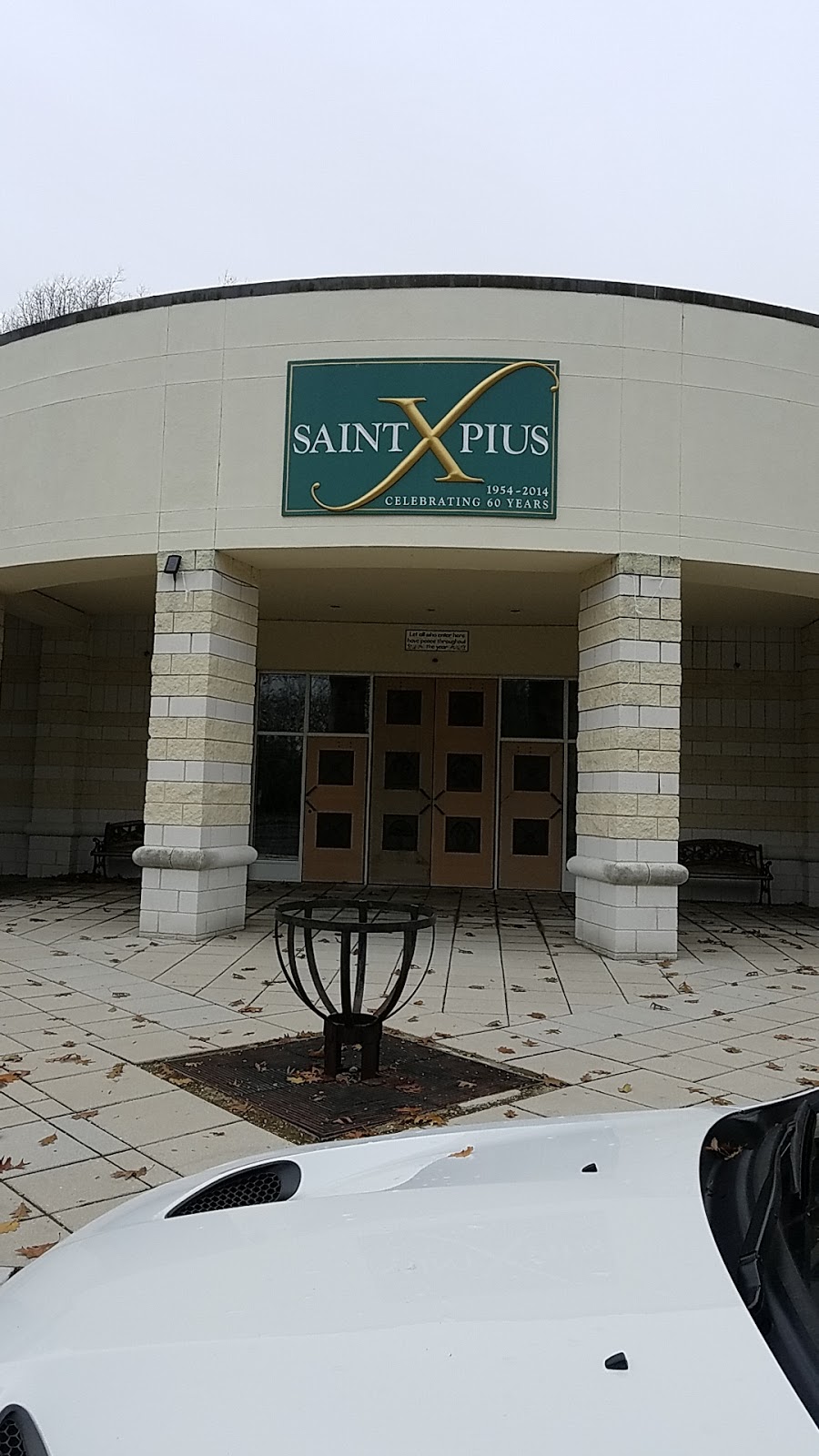 St Pius X Roman Catholic Church | 268 Old Tappan Rd, Old Tappan, NJ 07675 | Phone: (201) 664-0913