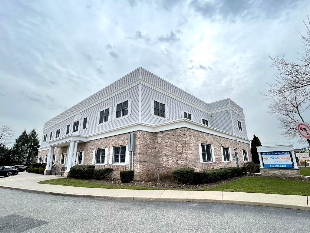 Central Orthopedic Group | 651 Old Country Rd # 200, Plainview, NY 11803 | Phone: (516) 681-8822