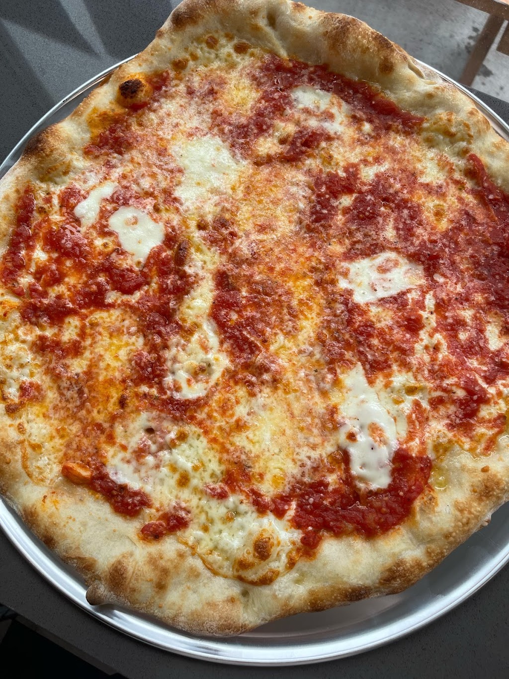 Harbor Point Pizza | 90 Washington Blvd, Stamford, CT 06902 | Phone: (203) 274-5301