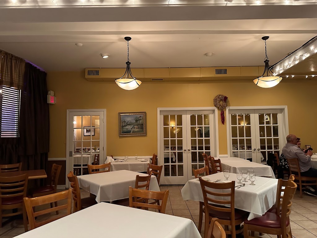 La Fontanella | 54 NY-303, Tappan, NY 10983 | Phone: (845) 398-3400