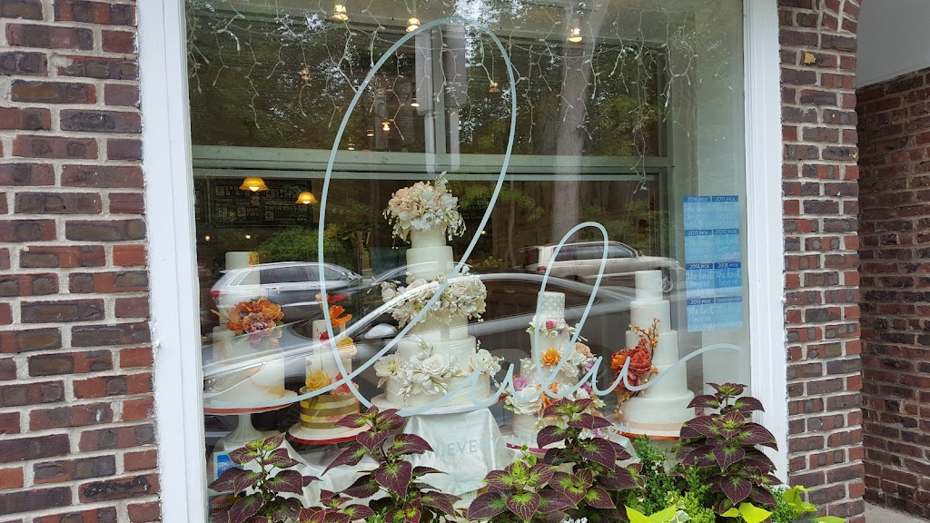 Lulu Cake Boutique | 40 Garth Rd, Scarsdale, NY 10583 | Phone: (914) 722-8300