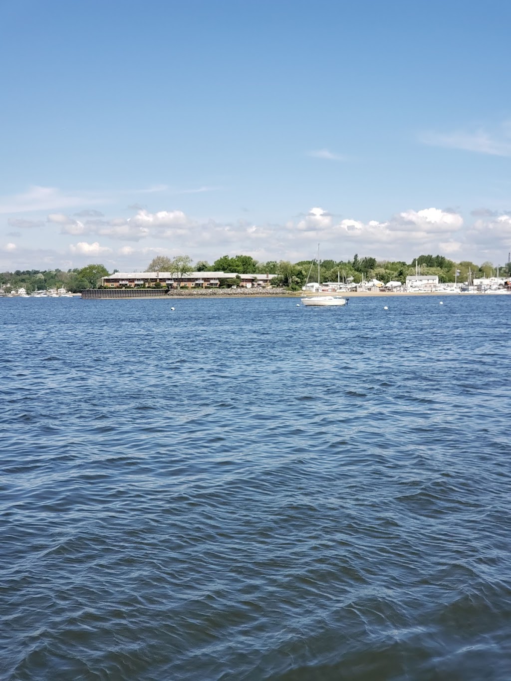 Toms Point Marina | 1 Sagamore Hill Dr, Port Washington, NY 11050 | Phone: (516) 883-6630