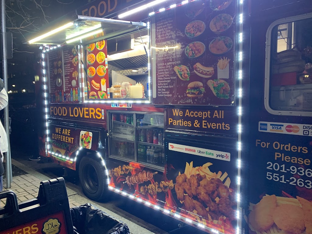 The Halal Food Lovers - Chicken & Gyro Food Truck | 35 River Dr S, Jersey City, NJ 07310 | Phone: (201) 936-9310