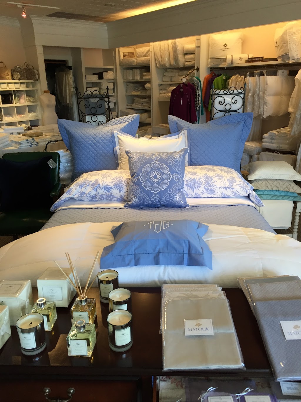 R Jabbour & Sons Fine Linens | 108 Forest Ave, Locust Valley, NY 11560 | Phone: (516) 674-9526