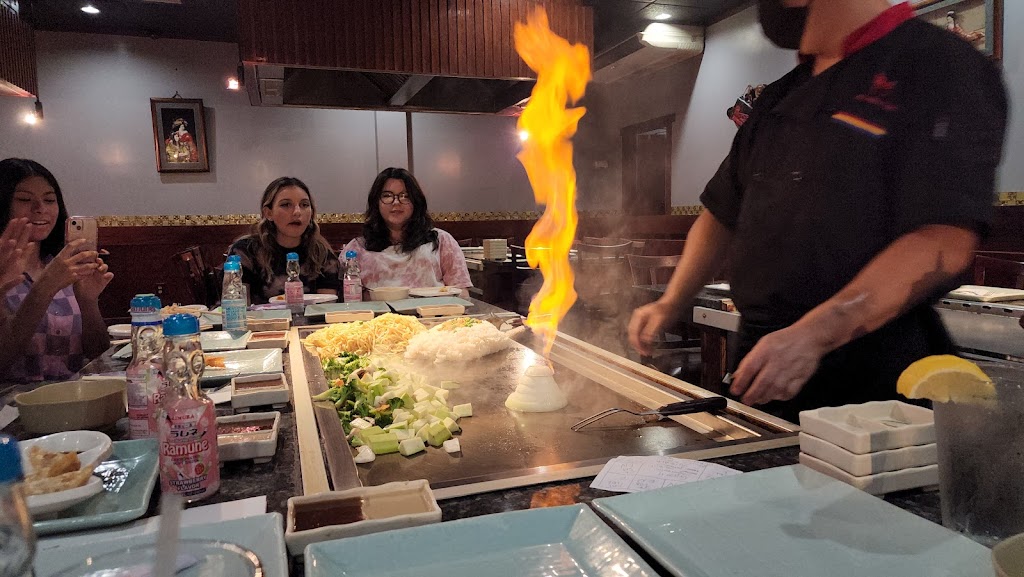 Fuji Mountain | Hibachi | Sushi | Bar | 2375 Boston Post Rd, Larchmont, NY 10538 | Phone: (914) 833-3838