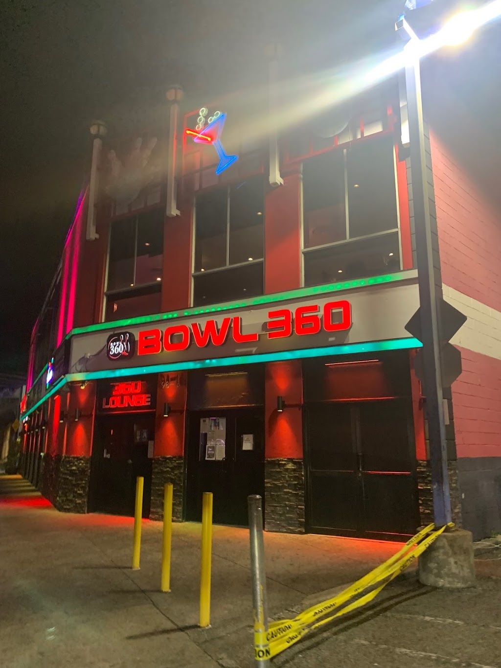 Bowl 360 Ozone Park | 98-18 Rockaway Blvd, Queens, NY 11417 | Phone: (718) 843-5553