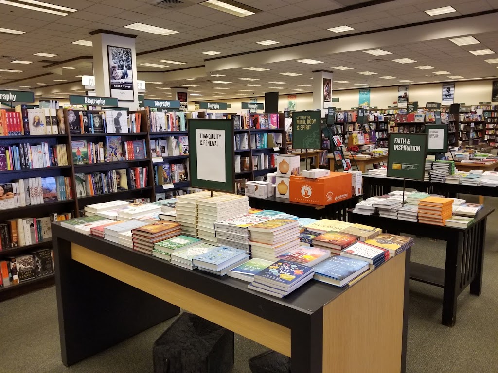 Barnes & Noble | Sunrise Promenade, 5224 Sunrise Hwy, Massapequa Park, NY 11762 | Phone: (516) 541-1456