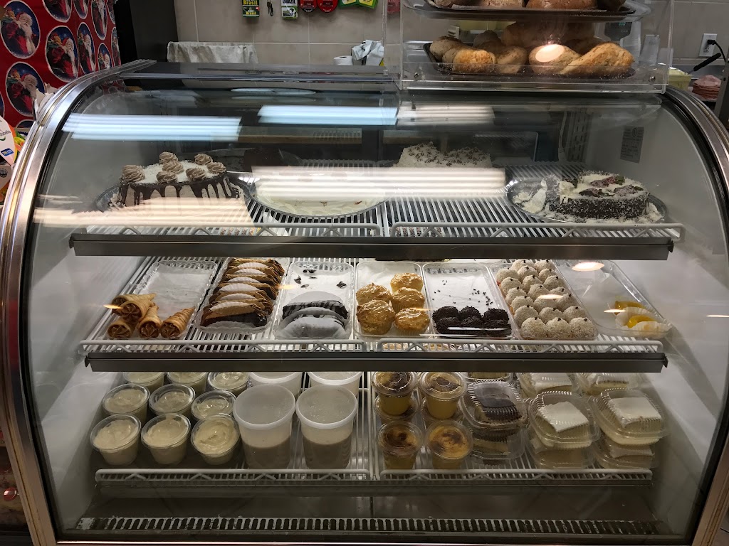 Padaminas Brazilian Bakery | 66 W Lincoln Ave, Mt Vernon, NY 10550 | Phone: (914) 667-9101